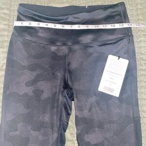 NWT 90 degree by Reflex high waisted yoga pants with sheer back panels size M